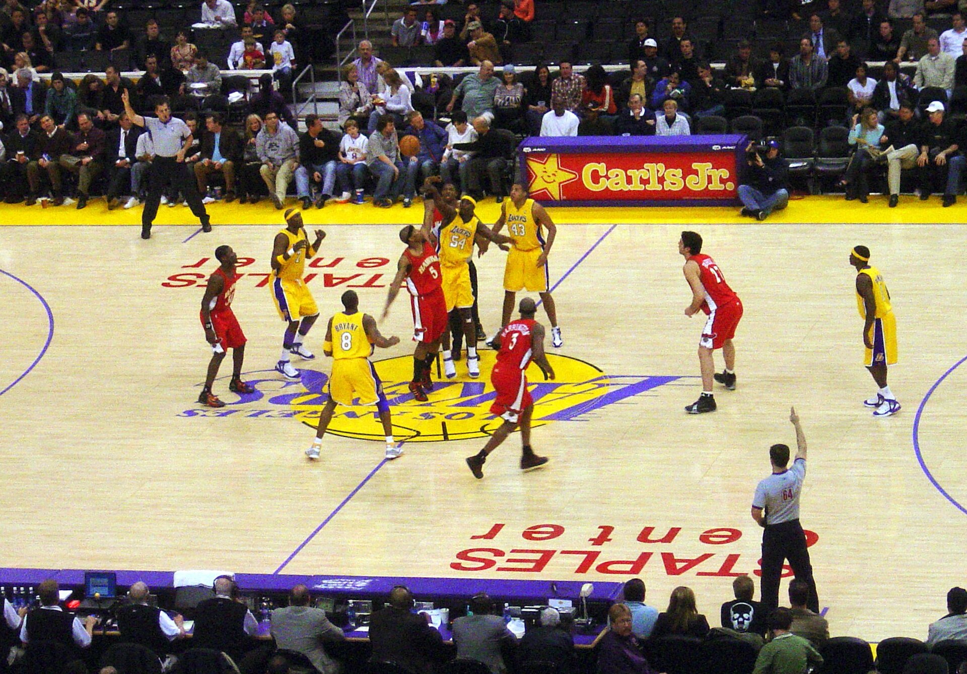 NBA game action early in a matchup